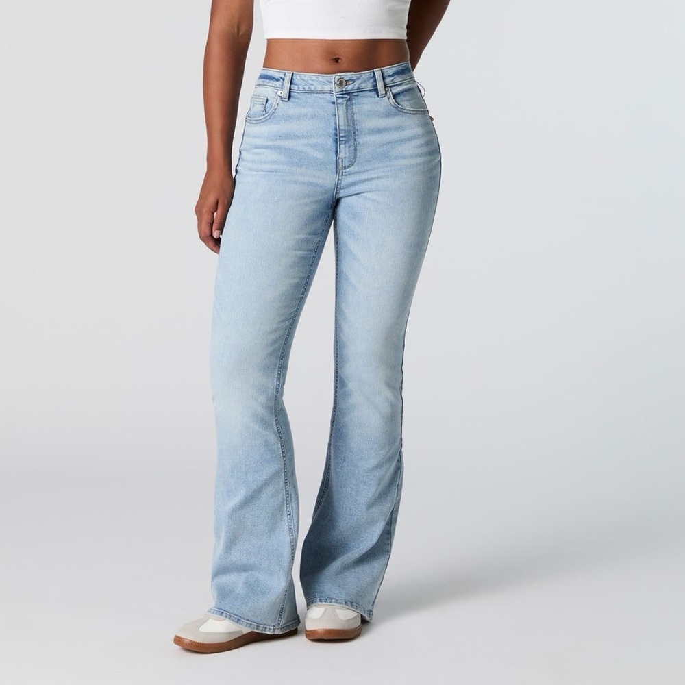Chic Light Blue Flare Jeans for Women